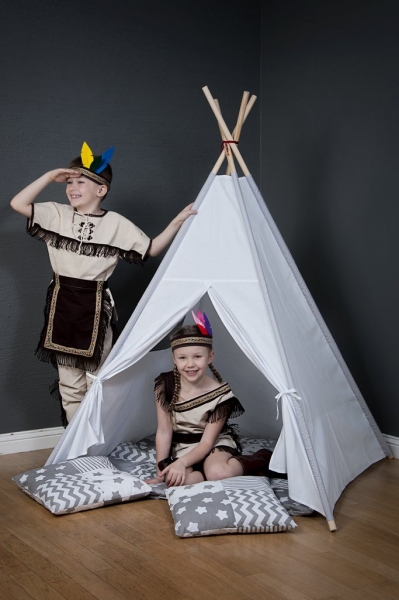 Stan pre deti teepee, típí s výbavou – béžový/mini hviezdičky biele na šedom